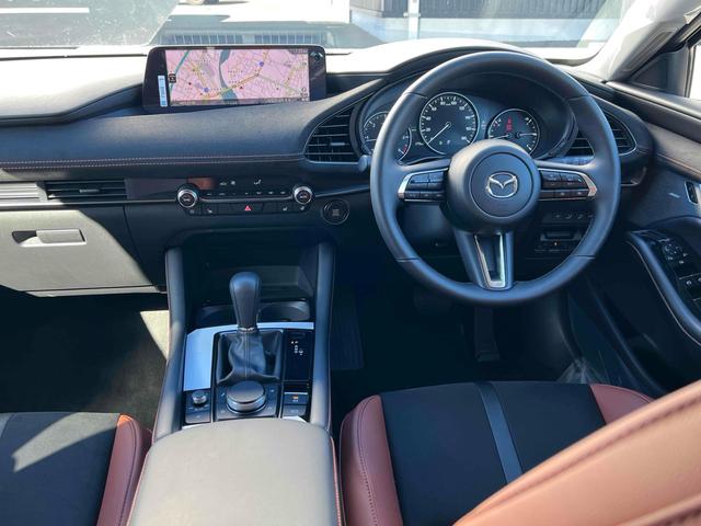 MAZDA3セダン XD レトロスポーツエディション クリアランスソナー レーンアシスト オートクルーズコントロール 衝突被害軽減システム 全周囲カメラ ナビ TV アルミホイール オートマチックハイビーム オートライト LEDヘッドランプ AT(2枚目)