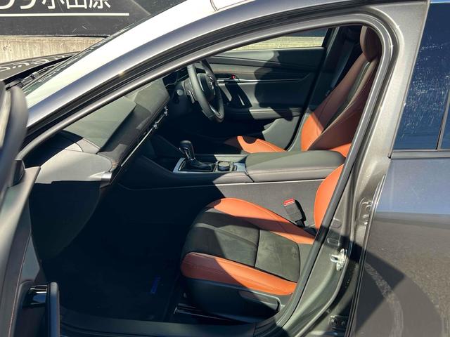 MAZDA3セダン XD レトロスポーツエディション クリアランスソナー レーンアシスト オートクルーズコントロール 衝突被害軽減システム 全周囲カメラ ナビ TV アルミホイール オートマチックハイビーム オートライト LEDヘッドランプ AT(30枚目)
