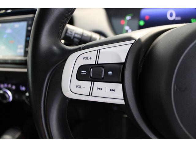 フィット e:HEVホーム 当社デモカー 衝突軽減B メモリーナビ ETC バックカメラ コーナーセンサー スマートキ Cソナー サイドエアバック USB 横滑り防止機能 バックモニター パワステ Aストップ Wエアバッグ(10枚目)