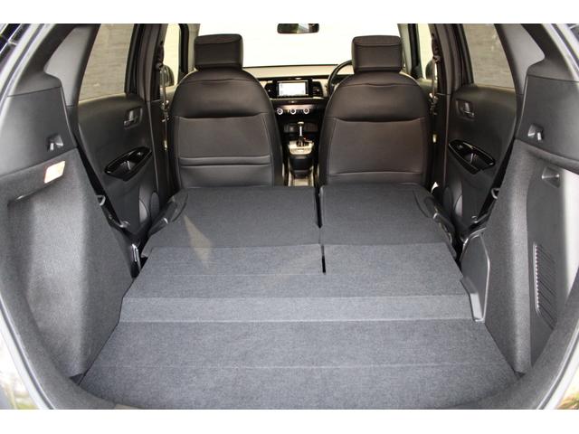 フィット e:HEVホーム 当社デモカー 衝突軽減B メモリーナビ ETC バックカメラ コーナーセンサー スマートキ Cソナー サイドエアバック USB 横滑り防止機能 バックモニター パワステ Aストップ Wエアバッグ(25枚目)