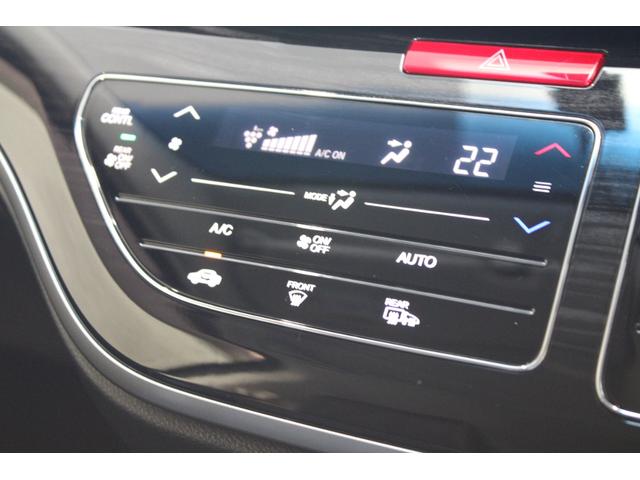 オデッセイ アブソルート・ホンダセンシング 4WD 純正ナビ フルセグ 両側電動スライドドア リヤモニター ETC2.0 パドルシフト バックカメラ パワーシート LEDライト ドラレコ クルーズコントロール サイドエアバッグ 地デジ DVD(12枚目)