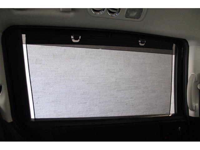 オデッセイ アブソルート・ホンダセンシング 4WD 純正ナビ フルセグ 両側電動スライドドア リヤモニター ETC2.0 パドルシフト バックカメラ パワーシート LEDライト ドラレコ クルーズコントロール サイドエアバッグ 地デジ DVD(22枚目)