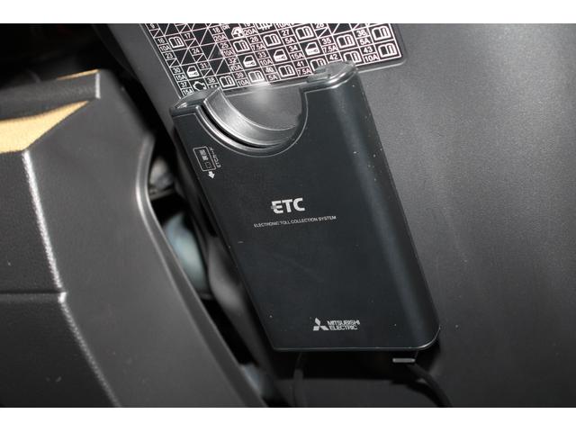 Ｎ－ＯＮＥ ＲＳ　レンタアップ　純ナビ　バックカメ　フルセグ　純正アルミ　電子パーキング　ホンダセンシング　衝突被害軽減装置　地デジ　カーテンエアバック　ＤＶＤ再生　ＥＴＣ車載器　前席シートヒーター　スマートキー付き（13枚目）