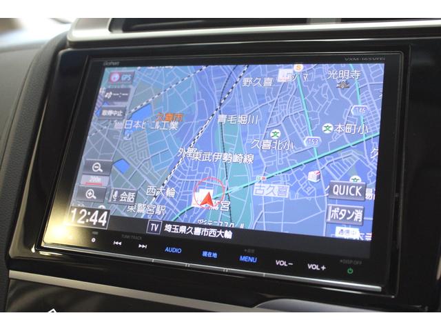 フィットハイブリッド Ｌパッケージ　ワンオーナー　純正ナビ　ドラレコ　フルセグ　バックカメラ　ＥＴＣ　ＬＥＤヘッドライト　１オーナ　ナビ＆ＴＶ　サイドエアバック　ＤＶＤ再生　ＥＣＯＮ　オートクルーズコントロール　イモビライザー　ＥＳＣ（4枚目）