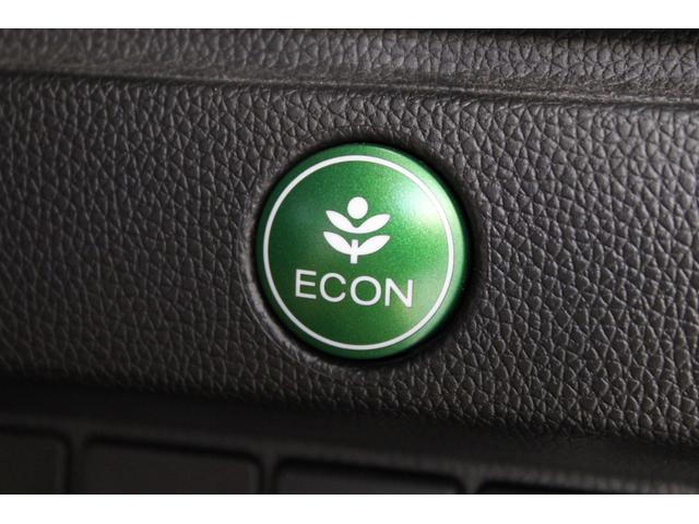 フィットハイブリッド Ｌパッケージ　ワンオーナー　純正ナビ　ドラレコ　フルセグ　バックカメラ　ＥＴＣ　ＬＥＤヘッドライト　１オーナ　ナビ＆ＴＶ　サイドエアバック　ＤＶＤ再生　ＥＣＯＮ　オートクルーズコントロール　イモビライザー　ＥＳＣ（14枚目）