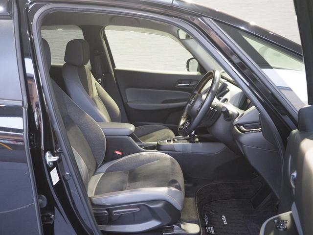 フィット e:HEVRS 純正ナビ 前後ドラレコ ホンダセンシング コーナーセンサー エアバッグ パワーウィンドウ 助手席エアバッグ Dレコ LEDヘッドランプ セキュリティアラーム フルオートエアコン ETC装備 スマートキ(14枚目)