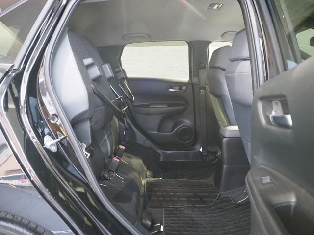 フィット e:HEVRS 純正ナビ 前後ドラレコ ホンダセンシング コーナーセンサー エアバッグ パワーウィンドウ 助手席エアバッグ Dレコ LEDヘッドランプ セキュリティアラーム フルオートエアコン ETC装備 スマートキ(16枚目)