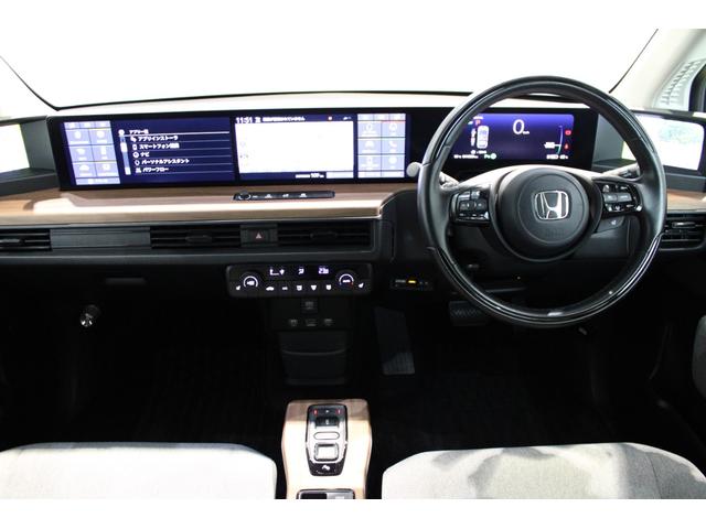 Honda e ベースグレード 純正ナビ スカイルーフ フルセグ ドラレコ バックカメラ ETC2.0 コーナーセンサー シートヒーター ステアリングヒーター 純正アルミ スマートキー 衝突被害軽減システム クリアランスソナー(13枚目)