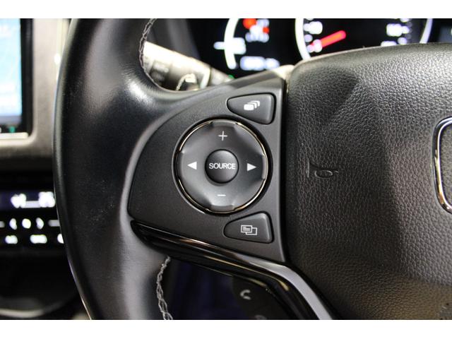ハンドル部にオーディオリモコンスイッチが装備されてます！手元で視界をそらさずにボリューム調整・モード切替・選局・曲順スキップなどが可能です！