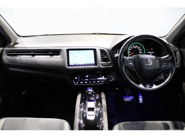 操作性に優れた運転席となります！座り心地もよく視認性も良好なのでロングドライブもお任せ下さい！