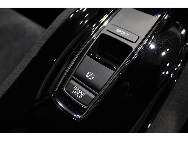 電子パーキング搭載です！！スイッチ式なので簡単に操作可能です♪