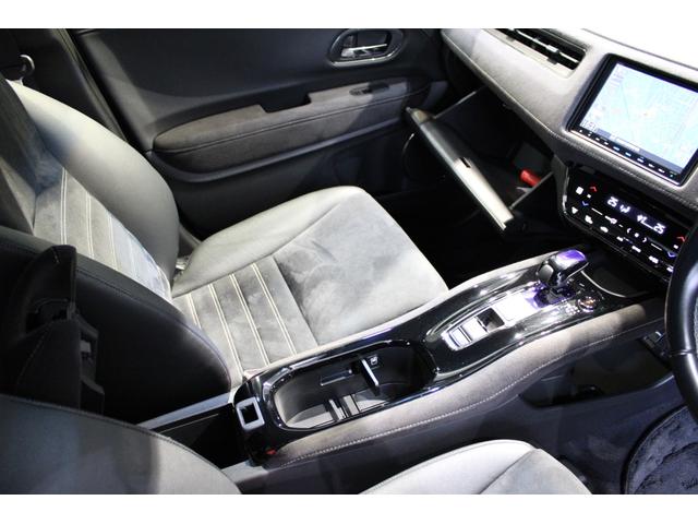 収納やドリンクホルダーも充実しております！！