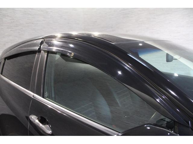 ドアバイザーが装備されておりますので雨の日も少し窓を開けて換気可能です♪