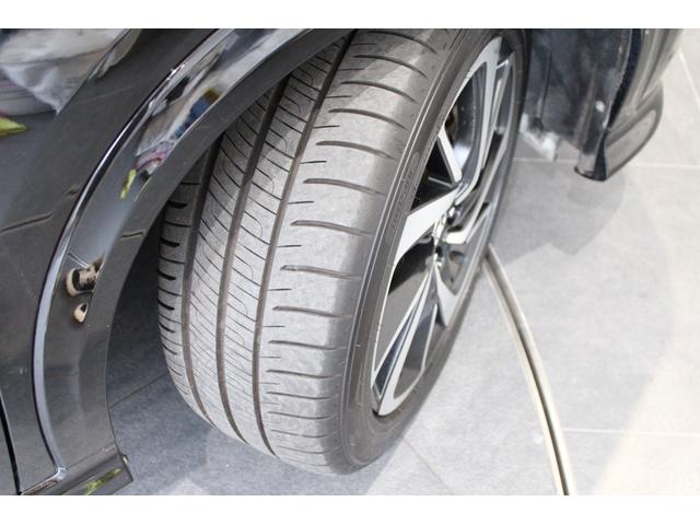 タイヤサイズは２２５／５０Ｒ１８を装備しております！！