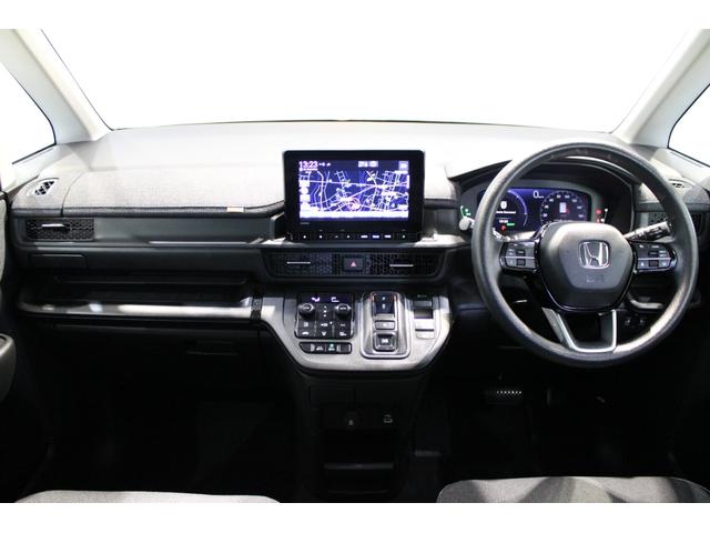 ステップワゴン e:HEVエアー ワンオーナー 純正メモリーナビ リヤモニター フルセグ バックカメラ 両側電動スライドドア ETC コーナーセンサー 電子パーキング エレクトリックギアセレクター オートリトラミラー スマートキー(12枚目)