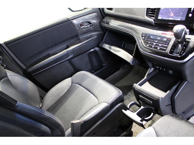 オデッセイ アブソルート フルセグ マルチビューカメラ ETC リヤモニター 両側電動スライドドア Bluetooth 純正アルミホイール クルーズコントロール パドルシフト オットマン アラウンドビューモニター 盗難防止(18枚目)