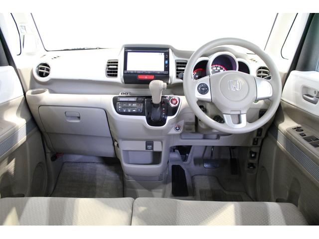 スタイリッシュなインパネ周りとなっております！！