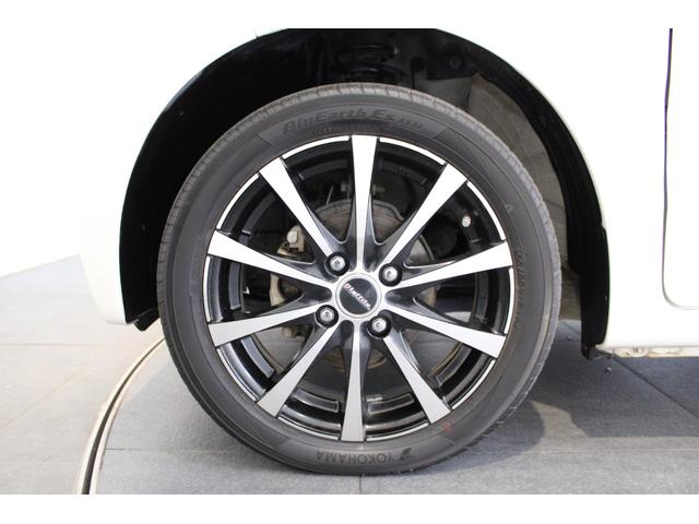 アルミホイールが足元を飾ります！！タイヤサイズは１５５／６５Ｒ１４を装備しております！！
