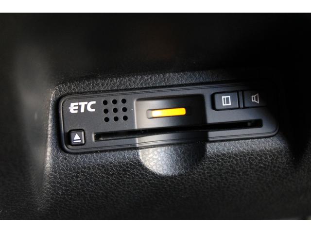 フィット Gスマートセレクション ワンオーナー 純正ナビ バックカメラ ETC HIDライト スマートキー CD SD USB エアバック Wエアーバック 記録簿 パワーウィンドウ 1オーナー車 ABS パワステ エアコン ECON(6枚目)