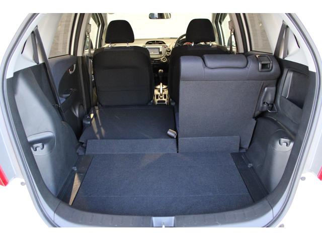 フィット Gスマートセレクション ワンオーナー 純正ナビ バックカメラ ETC HIDライト スマートキー CD SD USB エアバック Wエアーバック 記録簿 パワーウィンドウ 1オーナー車 ABS パワステ エアコン ECON(18枚目)