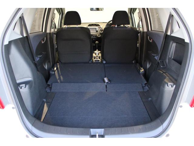 フィット Gスマートセレクション ワンオーナー 純正ナビ バックカメラ ETC HIDライト スマートキー CD SD USB エアバック Wエアーバック 記録簿 パワーウィンドウ 1オーナー車 ABS パワステ エアコン ECON(19枚目)