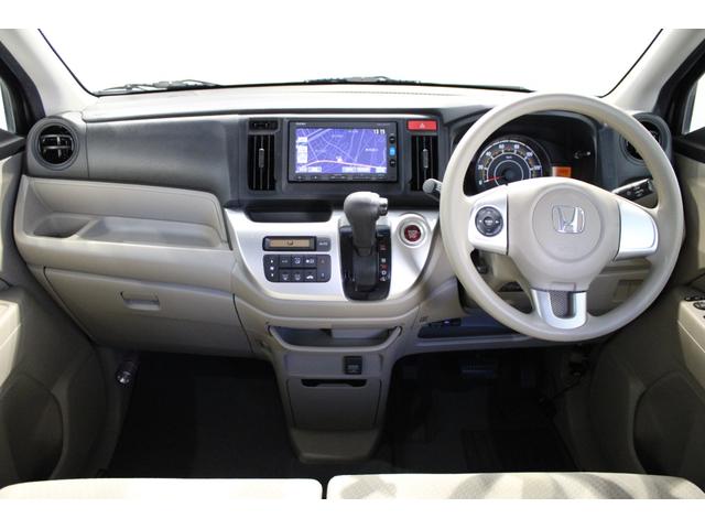 操作性に優れた運転席となります！座り心地もよく視認性も良好なのでロングドライブもお任せ下さい！