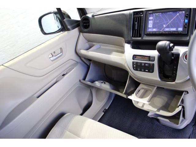 小物置きや収納も充実しております！！