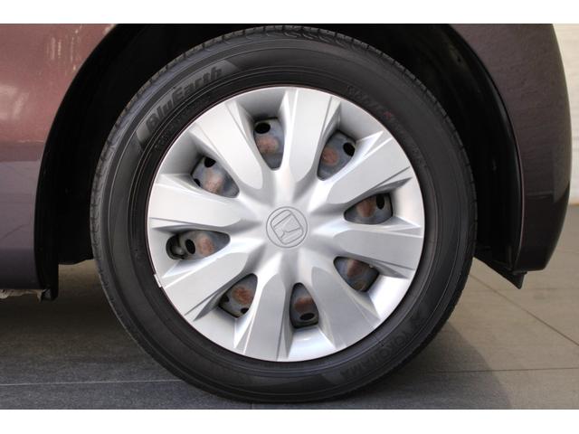 純正のホイールカバーが足元を飾ります♪