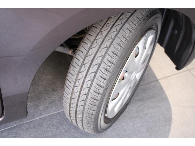 タイヤサイズは１５５／６５Ｒ１４を装備しております！！