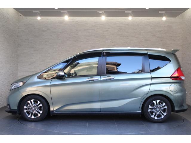 フリード+ハイブリッド ハイブリッド・クロスター ワンオーナー 純正ナビ フルセグ ドラレコ バックカメラ 両側電動スライドドア ETC コーナーセンサー シートヒーター 純正アルミ 衝突軽減ブレーキ スマートキー シ-トヒ-タ- Rカメラ VSA(19枚目)