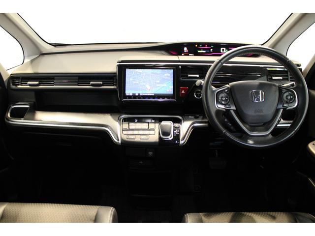 ステップワゴンスパーダ スパーダハイブリッドG・EXホンダセンシング 純正ナビ フルセグ マルチビューカメラ ドラレコ 両側電動スライドドア 電子パーキング 純正アルミ スマートキー LEDヘッドライト Wエアコン 衝突軽減ブレーキ フルオートエアコン キーフリー(19枚目)