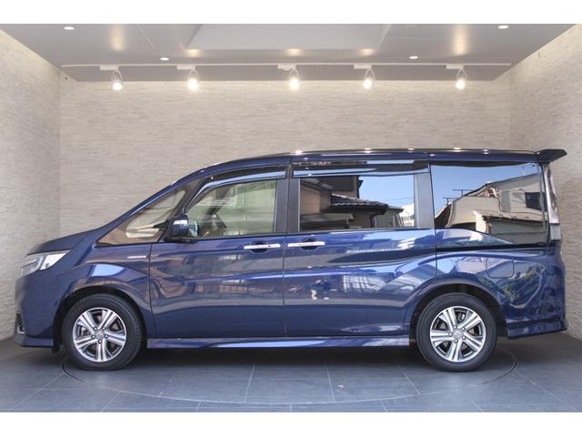 ステップワゴンスパーダ スパーダハイブリッドG・EXホンダセンシング 純正ナビ フルセグ マルチビューカメラ ドラレコ 両側電動スライドドア 電子パーキング 純正アルミ スマートキー LEDヘッドライト Wエアコン 衝突軽減ブレーキ フルオートエアコン キーフリー(26枚目)