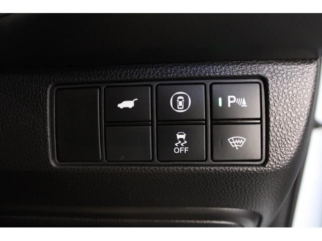 ヴェゼル ｅ：ＨＥＶＺ　ワンオーナー　フルセグ　バックカメラ　メモリーナビ　シートヒーター　ステアリングヒーター　コーナーセンサー　ブラインドスポットモニター　純正アルミ　衝突回避支援ブレーキ機能　１オナ　スマキ　エアバッグ（10枚目）