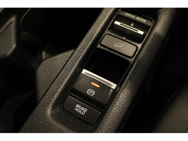 ヴェゼル ｅ：ＨＥＶＺ　ワンオーナー　フルセグ　バックカメラ　メモリーナビ　シートヒーター　ステアリングヒーター　コーナーセンサー　ブラインドスポットモニター　純正アルミ　衝突回避支援ブレーキ機能　１オナ　スマキ　エアバッグ（11枚目）