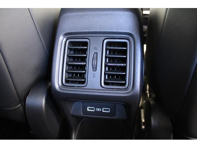 ヴェゼル ｅ：ＨＥＶＺ　ワンオーナー　フルセグ　バックカメラ　メモリーナビ　シートヒーター　ステアリングヒーター　コーナーセンサー　ブラインドスポットモニター　純正アルミ　衝突回避支援ブレーキ機能　１オナ　スマキ　エアバッグ（16枚目）