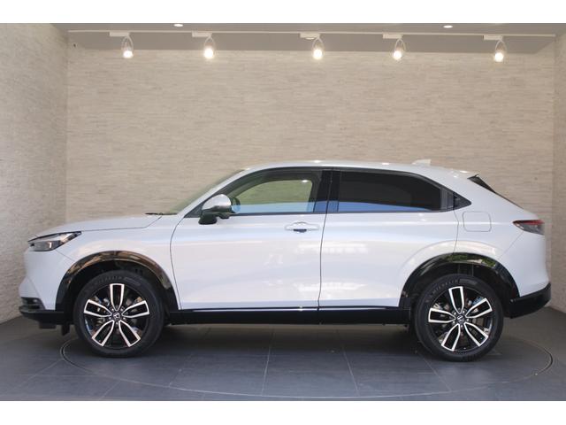 ヴェゼル ｅ：ＨＥＶＺ　ワンオーナー　フルセグ　バックカメラ　メモリーナビ　シートヒーター　ステアリングヒーター　コーナーセンサー　ブラインドスポットモニター　純正アルミ　衝突回避支援ブレーキ機能　１オナ　スマキ　エアバッグ（20枚目）