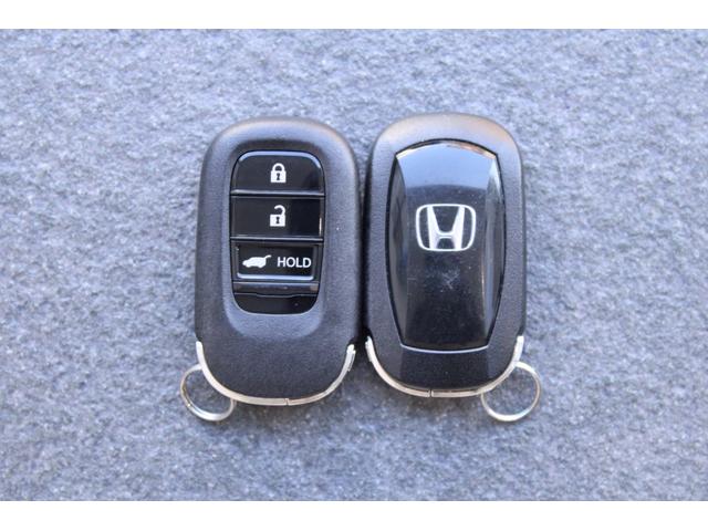 ヴェゼル ｅ：ＨＥＶＺ　ワンオーナー　フルセグ　バックカメラ　メモリーナビ　シートヒーター　ステアリングヒーター　コーナーセンサー　ブラインドスポットモニター　純正アルミ　衝突回避支援ブレーキ機能　１オナ　スマキ　エアバッグ（38枚目）