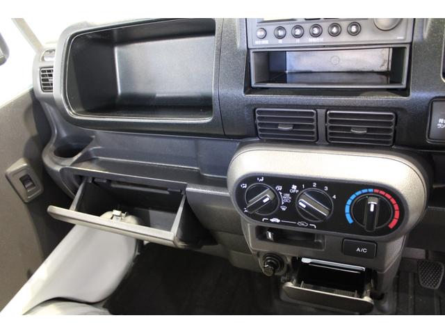 アクティトラック アタック 4WD 5速MT 3方開 キーレス 純正オーディオ ハロゲンライト 荷台作業灯 エアバック パワーウィンド エアコン ABS リモコンキー(8枚目)