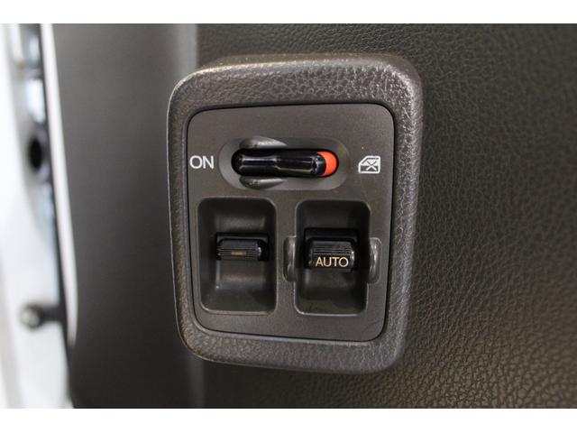 アクティトラック アタック 4WD 5速MT 3方開 キーレス 純正オーディオ ハロゲンライト 荷台作業灯 エアバック パワーウィンド エアコン ABS リモコンキー(11枚目)