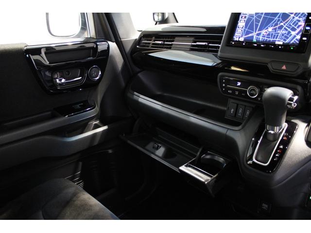 N-BOXカスタム L ワンオーナー 純正ナビ フルセグ ドラレコ バックカメラ パワースライドドア シートヒーター コーナーセンサー 電子パーキング 衝突軽減ブレーキ 純正アルミ Pソナー 1オーナー サイドエアバッグ(20枚目)