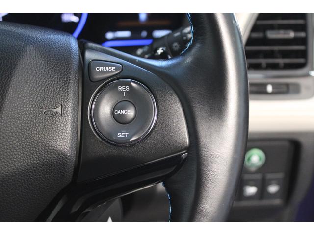 ヴェゼル ハイブリッドＺ　純正オーディオ　バックカメラ　シートヒーター　ＥＴＣ　クルコン　パドルシフト　純正アルミ　Ｒカメ　スマキー　ＬＥＤランプ　ＵＳＢ　シ－トヒ－タ－　サイドカーテンエアバック　運転席助手席エアバッグ（7枚目）