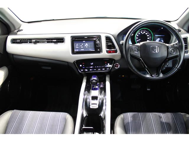 ヴェゼル ハイブリッドＺ　純正オーディオ　バックカメラ　シートヒーター　ＥＴＣ　クルコン　パドルシフト　純正アルミ　Ｒカメ　スマキー　ＬＥＤランプ　ＵＳＢ　シ－トヒ－タ－　サイドカーテンエアバック　運転席助手席エアバッグ（8枚目）