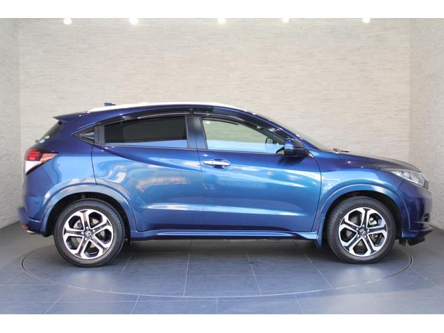 ヴェゼル ハイブリッドＺ　純正オーディオ　バックカメラ　シートヒーター　ＥＴＣ　クルコン　パドルシフト　純正アルミ　Ｒカメ　スマキー　ＬＥＤランプ　ＵＳＢ　シ－トヒ－タ－　サイドカーテンエアバック　運転席助手席エアバッグ（23枚目）