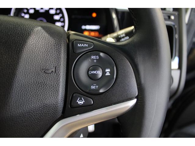 シャトル ハイブリッドＺホンダセンシング　純正ナビ　フルセグ　バックカメラ　ＥＴＣ　シートヒーター　パドルシフト　デュアルエアコン　Ｂｌｕｅｔｏｏｔｈ　純正アルミ　衝突軽減　カーテンエアバック　ＬＥＤライト　イモビ　Ｂカメラ　クルコン　ＤＶＤ（9枚目）