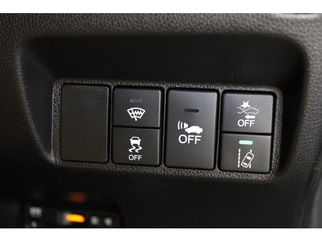 シャトル ハイブリッドＺホンダセンシング　純正ナビ　フルセグ　バックカメラ　ＥＴＣ　シートヒーター　パドルシフト　デュアルエアコン　Ｂｌｕｅｔｏｏｔｈ　純正アルミ　衝突軽減　カーテンエアバック　ＬＥＤライト　イモビ　Ｂカメラ　クルコン　ＤＶＤ（12枚目）