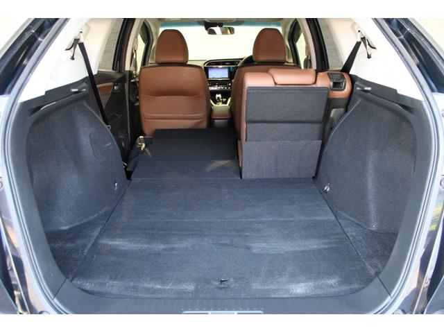 シャトル ハイブリッドＺホンダセンシング　純正ナビ　フルセグ　バックカメラ　ＥＴＣ　シートヒーター　パドルシフト　デュアルエアコン　Ｂｌｕｅｔｏｏｔｈ　純正アルミ　衝突軽減　カーテンエアバック　ＬＥＤライト　イモビ　Ｂカメラ　クルコン　ＤＶＤ（24枚目）