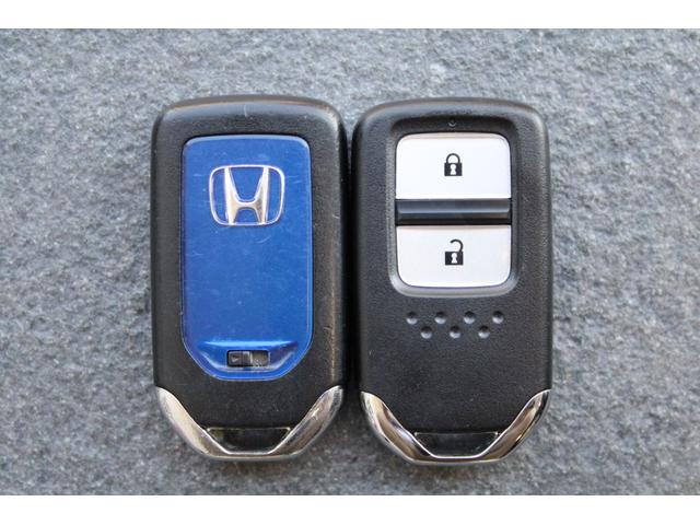 シャトル ハイブリッドＺホンダセンシング　純正ナビ　フルセグ　バックカメラ　ＥＴＣ　シートヒーター　パドルシフト　デュアルエアコン　Ｂｌｕｅｔｏｏｔｈ　純正アルミ　衝突軽減　カーテンエアバック　ＬＥＤライト　イモビ　Ｂカメラ　クルコン　ＤＶＤ（34枚目）