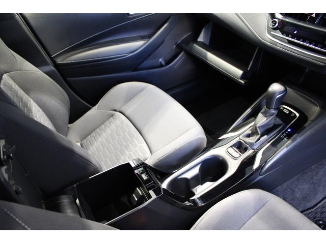 カローラスポーツ G ワンオーナー 純正ナビ バックカメラ ETC クルーズコントロール コーナーセンサー パドルシフト 電子パーキング Bluetooth デュアルエアコン 純正アルミ 衝突軽減ブレーキ キーフリー(15枚目)