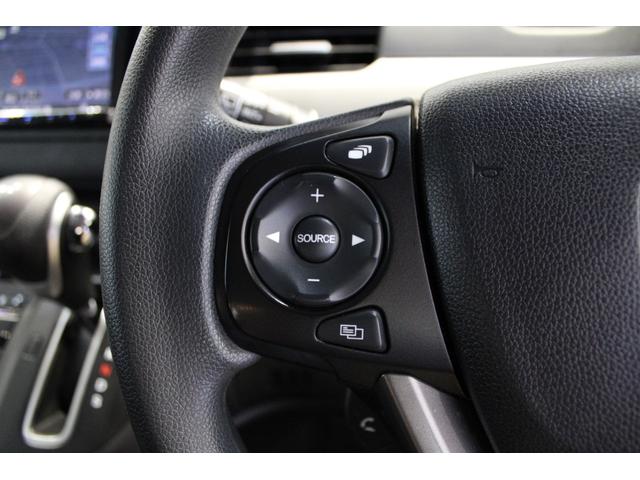 ハンドル左部にオーディオリモコンスイッチが装備されてます！手元で視界をそらさずにボリューム調整・モード切替・選局・曲順スキップなどが可能です！