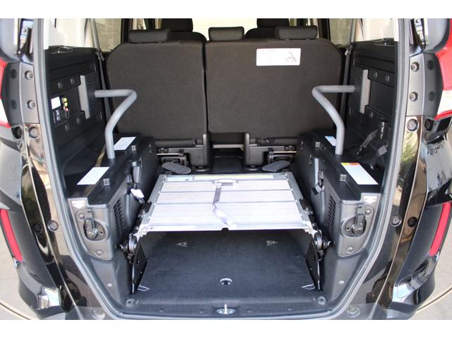 スロープは倒した状態でも収納可能です♪